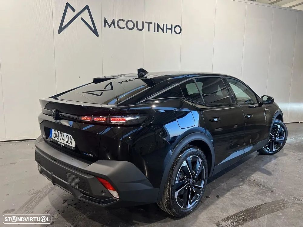 Peugeot 408 1.6 Hybrid Allure e-EAT8 - 6