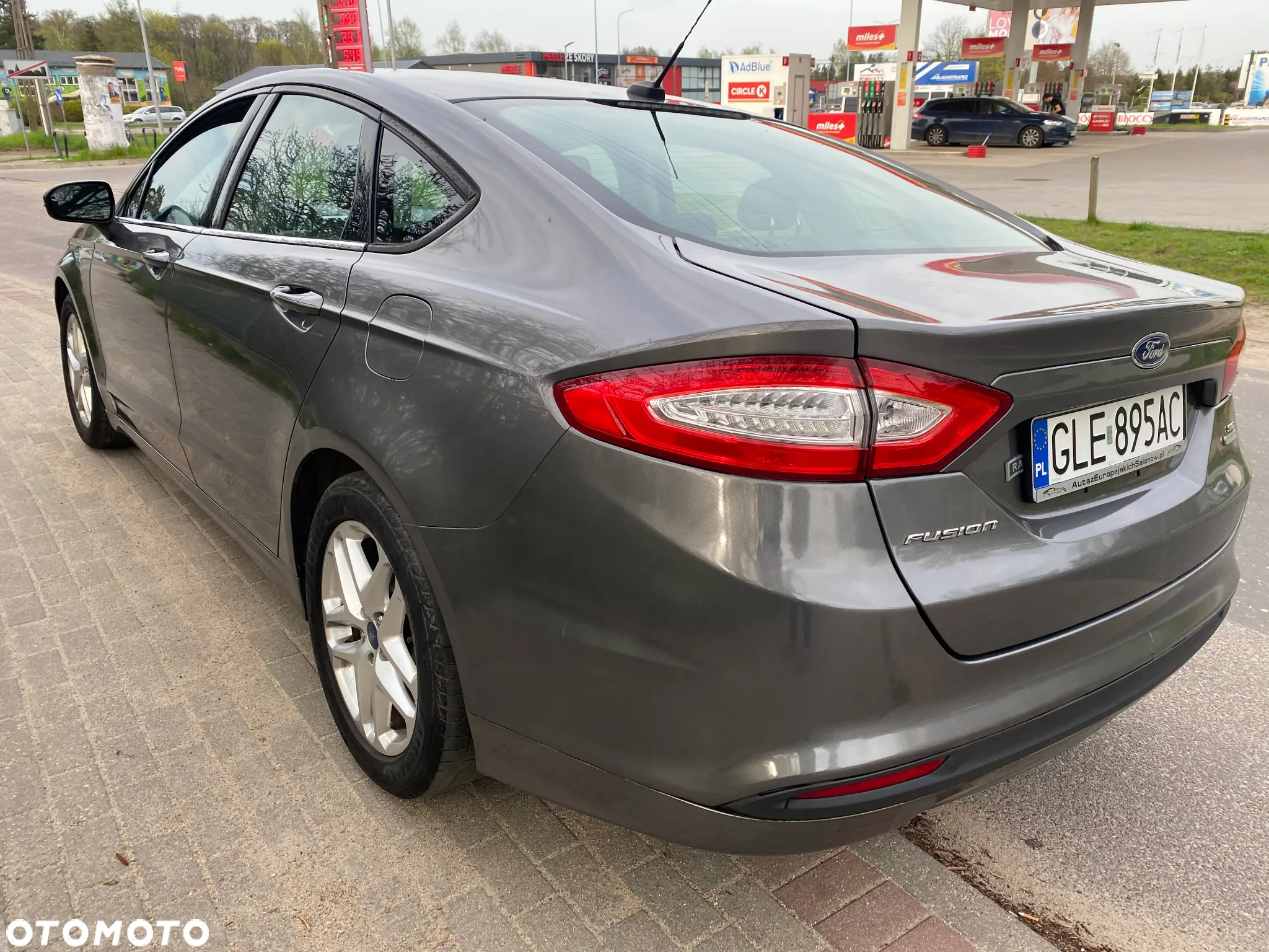 Ford Fusion - 13