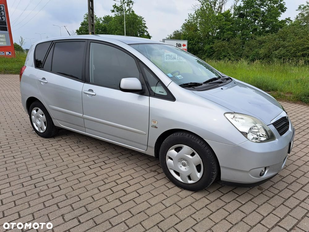 Toyota Corolla Verso - 5
