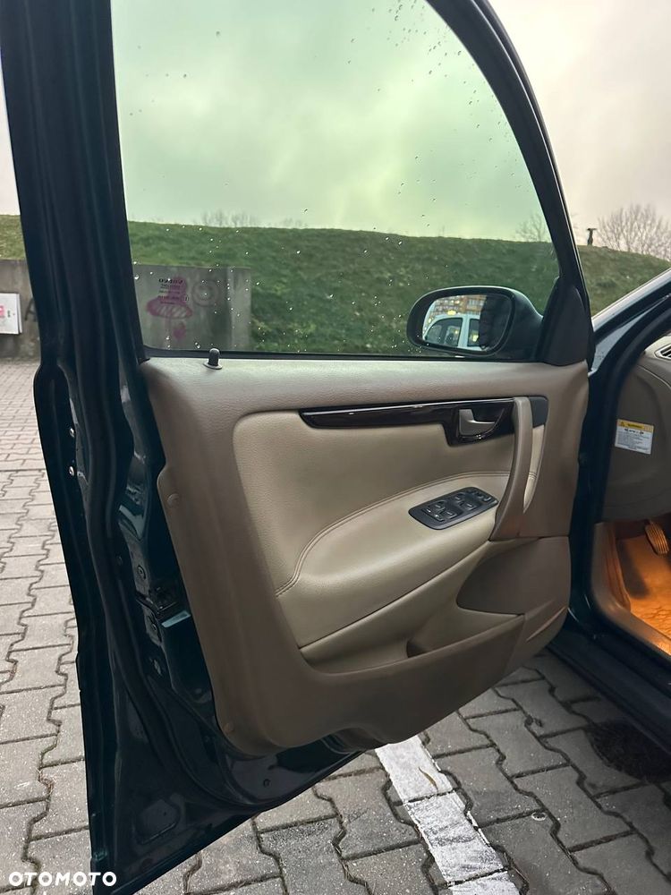 Volvo S60 2.4 - 17