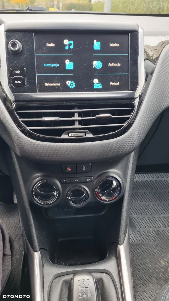 Peugeot 2008 1.2 Pure Tech Style - 11