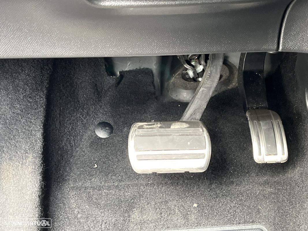 Peugeot 208 PureTech 130 EAT8 GT Pack - 10