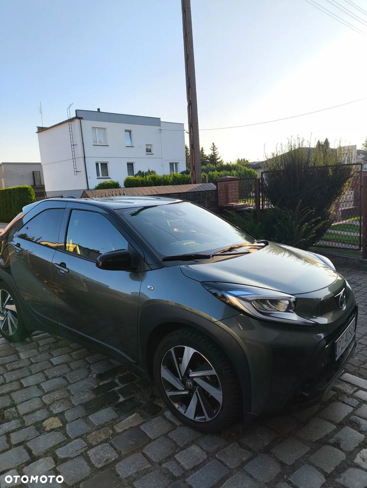 Toyota Aygo X 1.0 VVT-i Executive CVT - 2