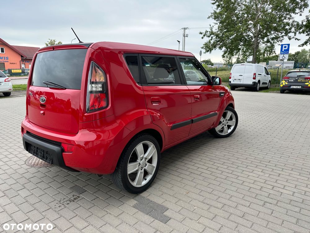 Kia Soul 1.6 L - 6