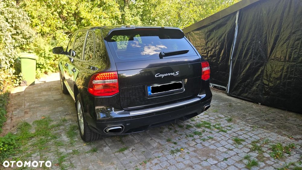 Porsche Cayenne - 2