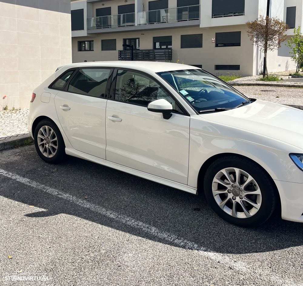 Audi A3 Sportback 1.6 TDI Advance - 2