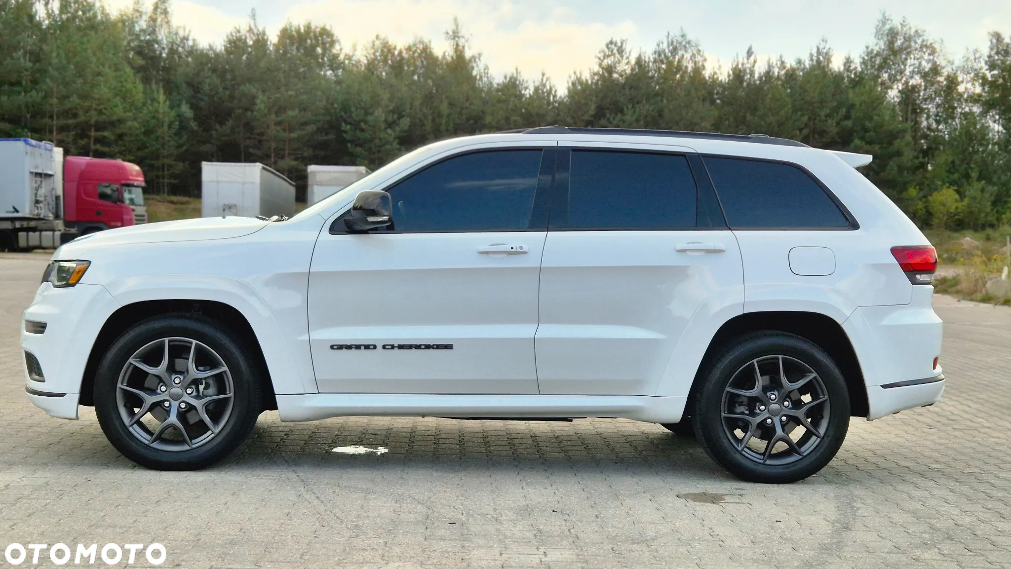 Jeep Grand Cherokee - 10