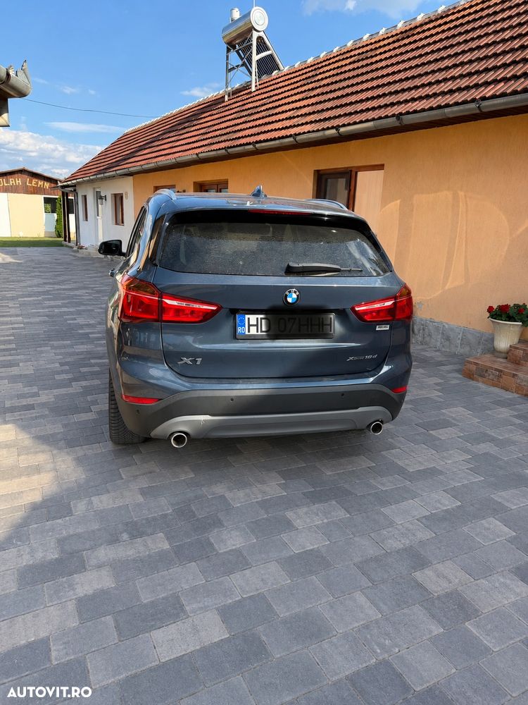 BMW X1 xDrive18d Aut. Sport Line - 2