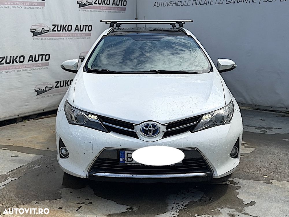 Toyota Auris 1.8 L VVT-i Luna - 2