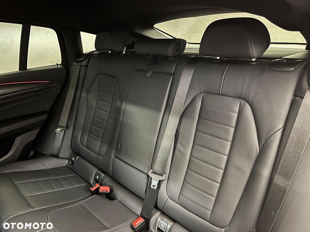 BMW X4 - 31