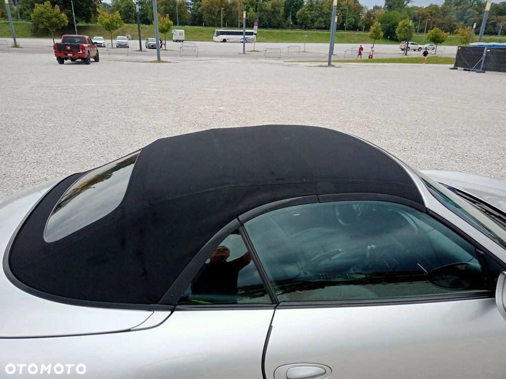 Porsche 911 Carrera 4 Cabrio - 9