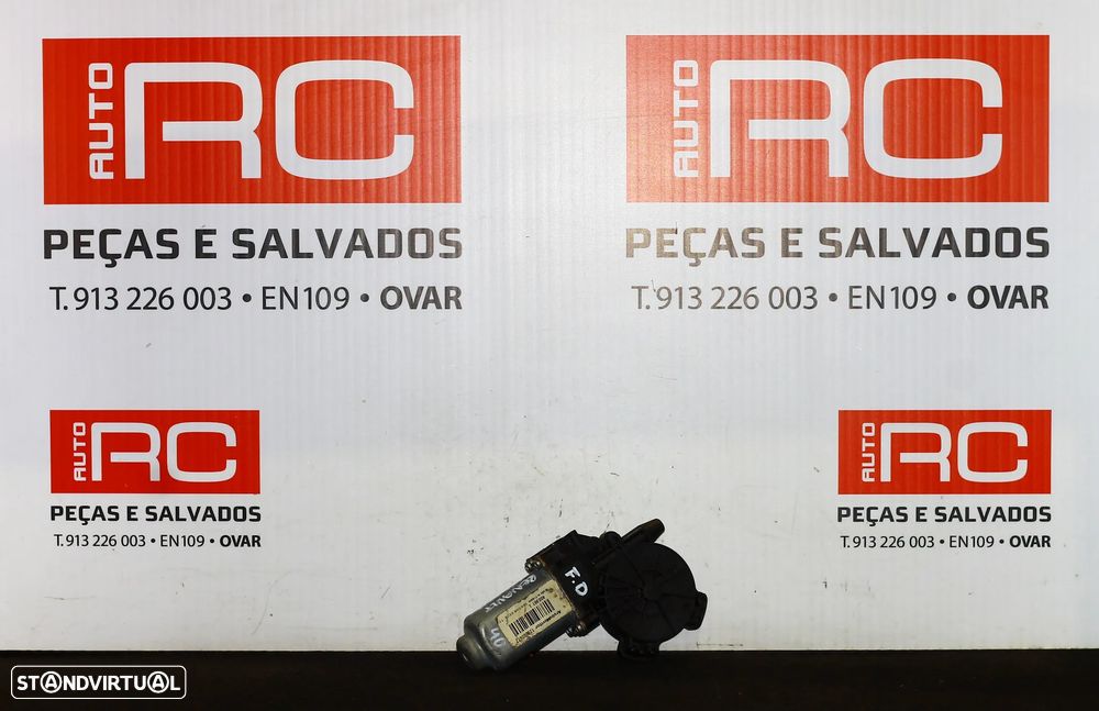 MOTOR ELEVATÓRIO DO VIDRO DIANTEIRO DIREITO RENAULT MÉGANE II - 1