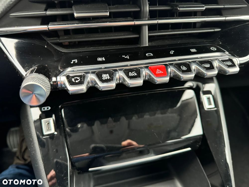 Peugeot 2008 - 19
