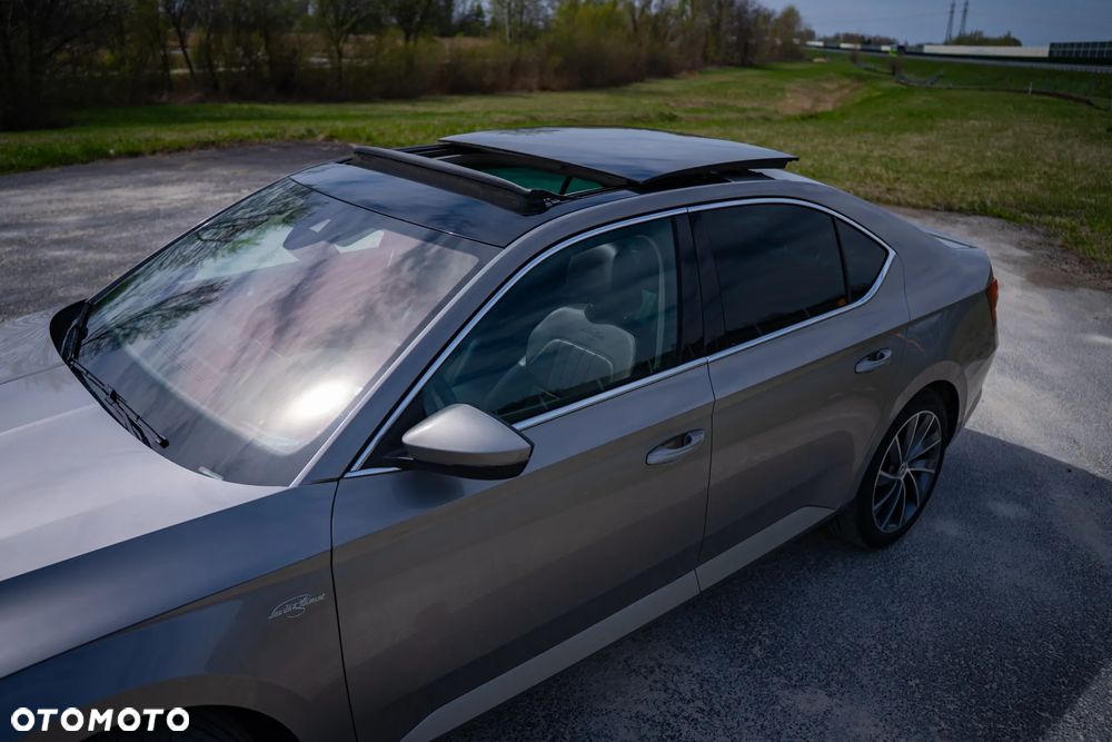 Skoda Superb 2.0 TDI L&K DSG - 16