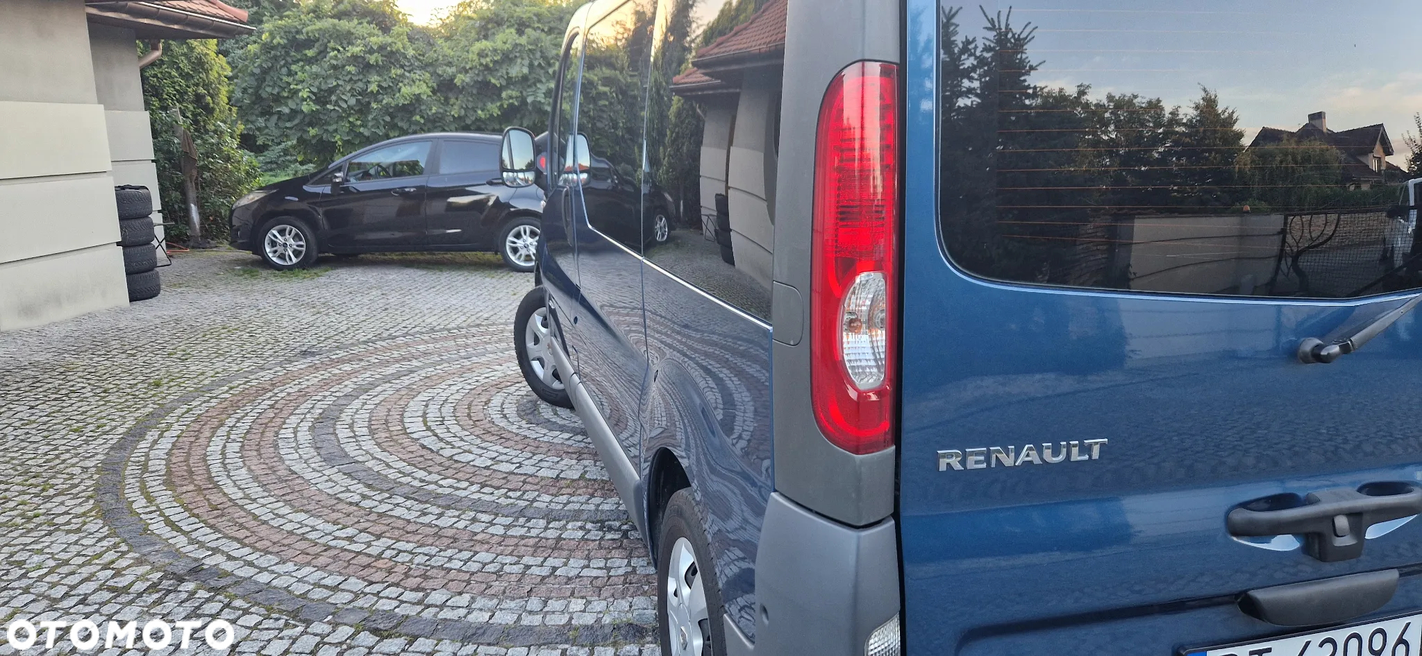 Renault Trafic 2.0 dCi 115 Combi L1H1 - 11