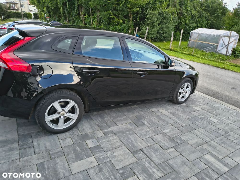 Volvo V40 D2 Momentum - 4