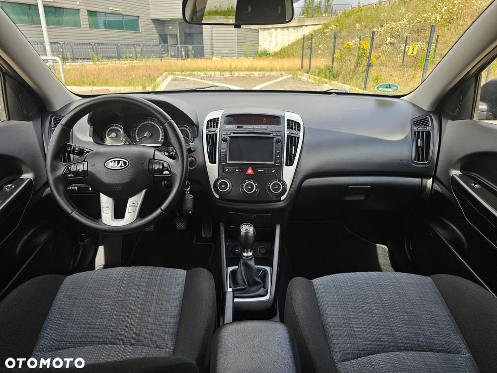 Kia Ceed 1.4 CVVT Attract - 18