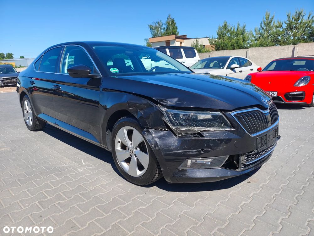 Skoda Superb 2.0 TDI DSG Premium Edition - 1