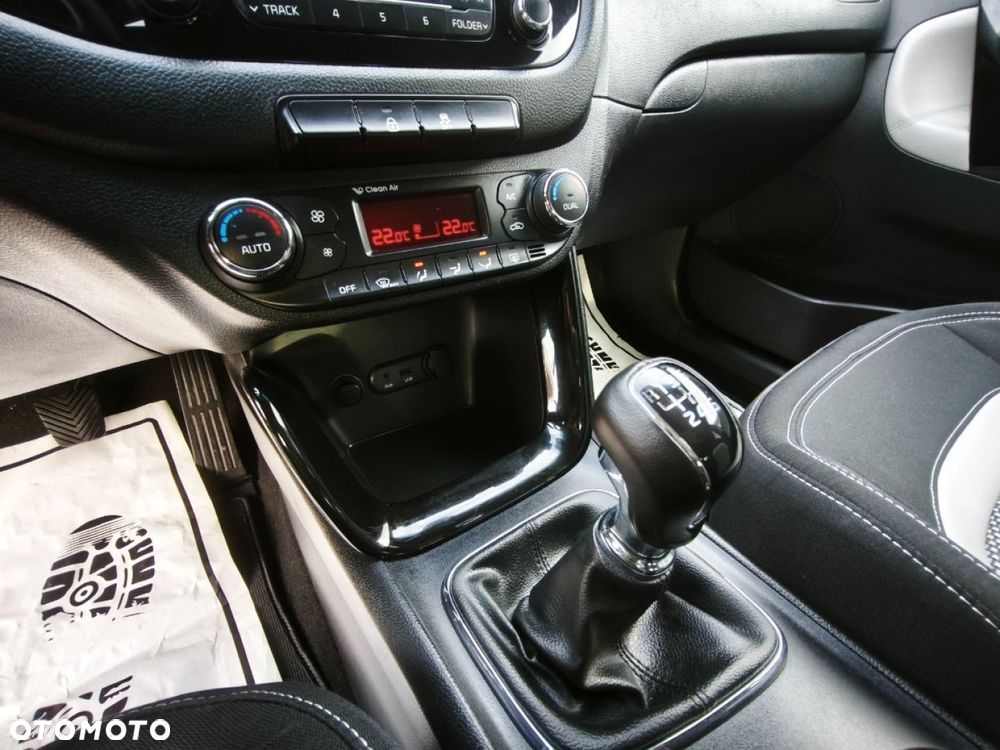 Kia Ceed - 10