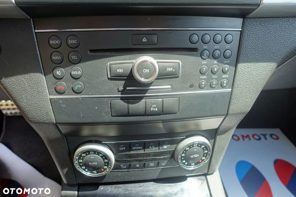 Mercedes-Benz GLK 220 CDI (BlueEFFICIENCY) 7G-TRONIC - 16