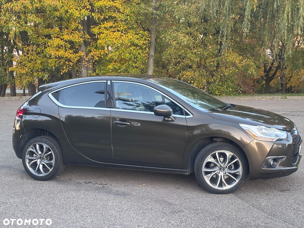 Citroën DS4 e-HDi 110 EGS6 SoChic - 20