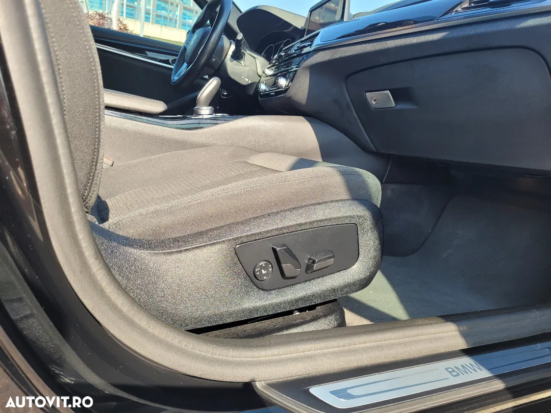 BMW Seria 5 520d Aut. - 11
