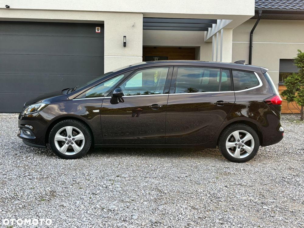 Opel Zafira 1.6 T SIDI Cosmo S&S - 12