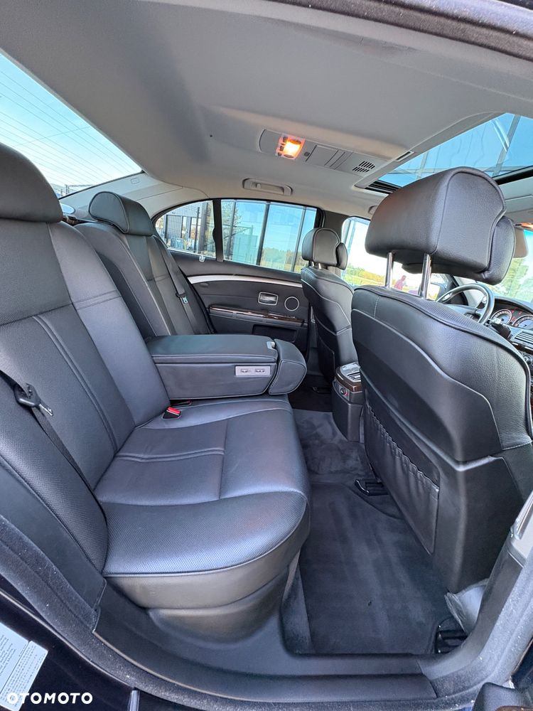 BMW Seria 7 740i - 9