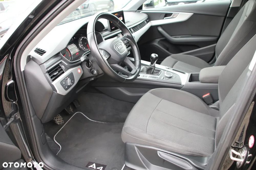Audi A4 Avant 2.0 TDI Sport - 12