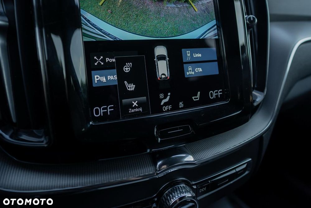 Volvo XC 60 B4 D AWD R-Design - 32