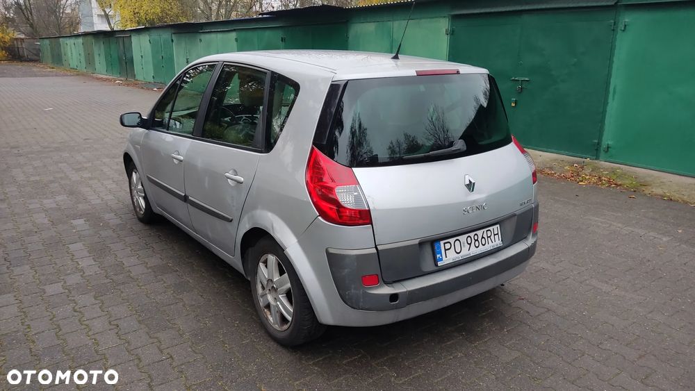 Renault Scenic - 11