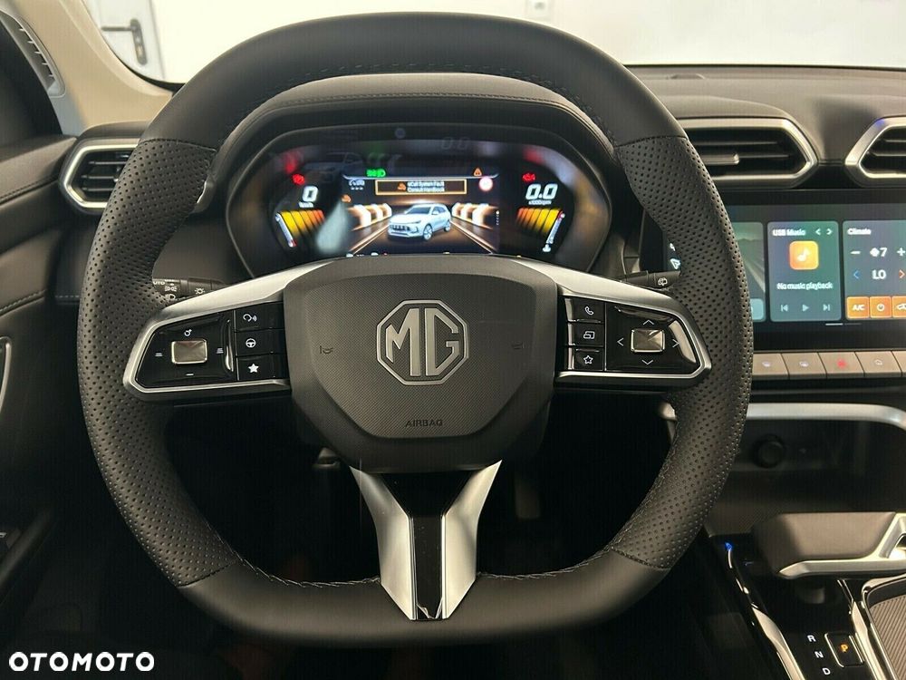 MG ZS - 12
