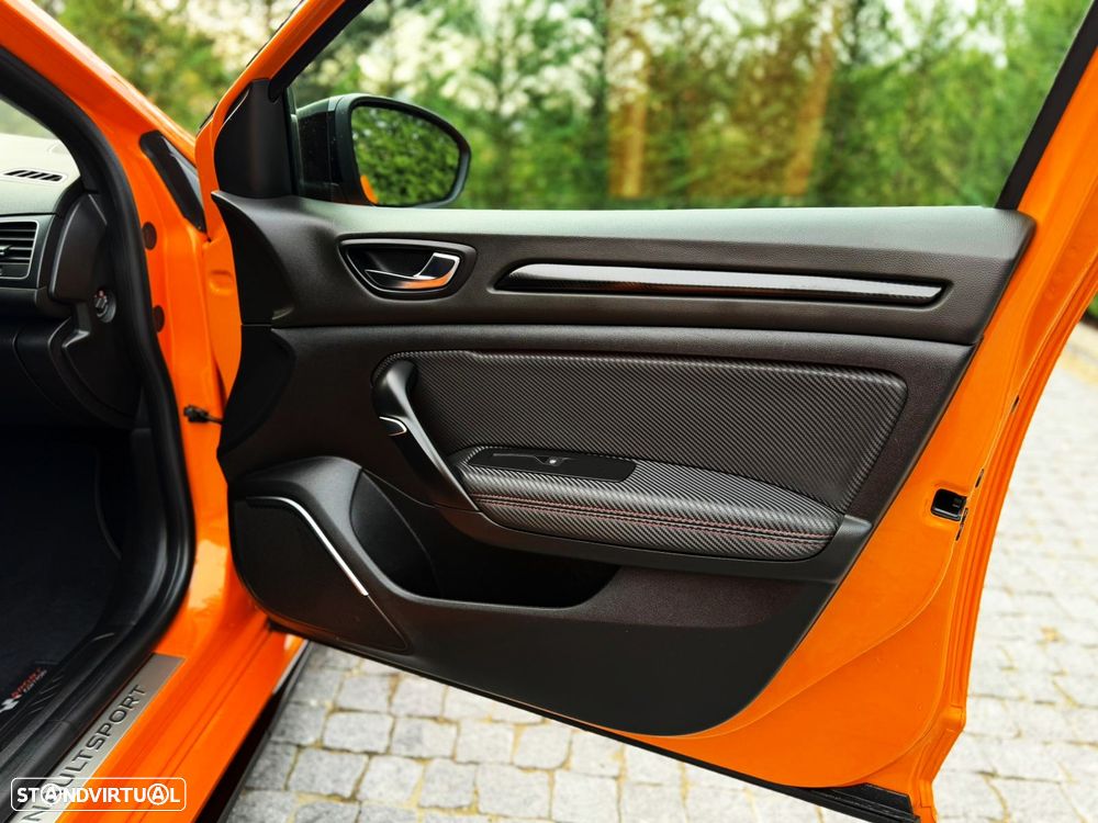 Renault Mégane TCe 300 GPF R.S. TROPHY - 21