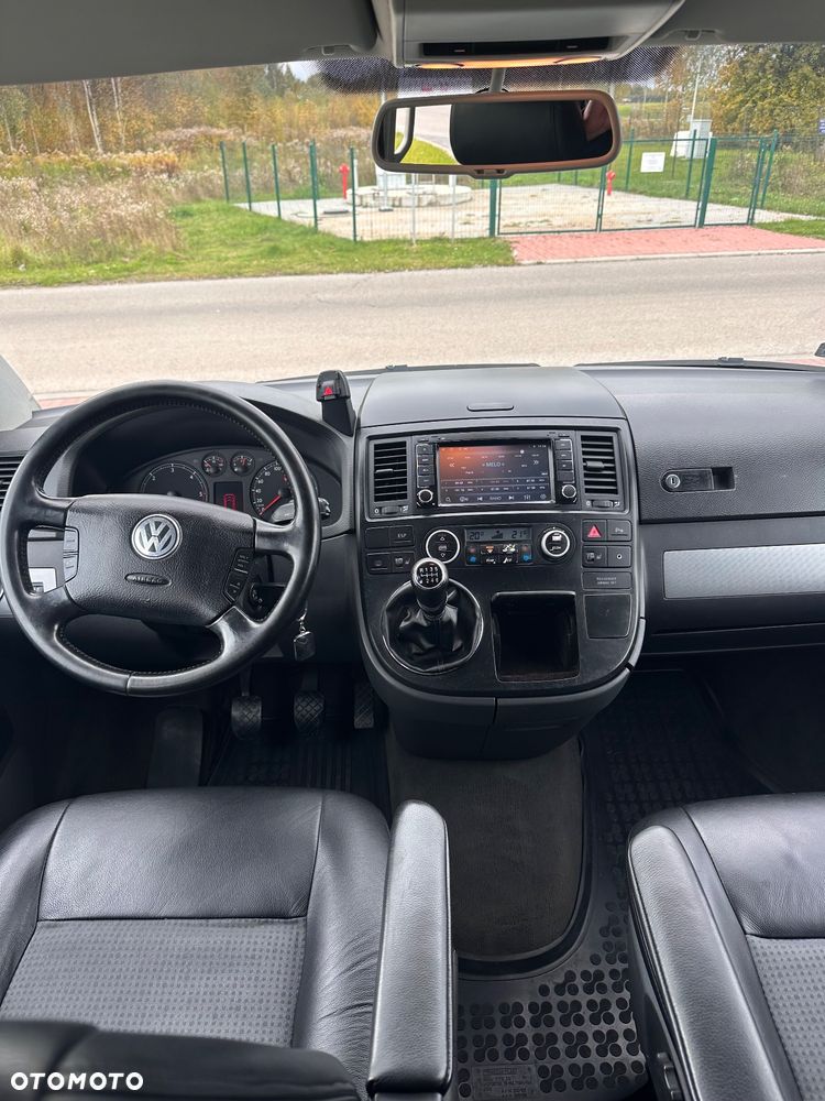 Volkswagen Multivan - 7