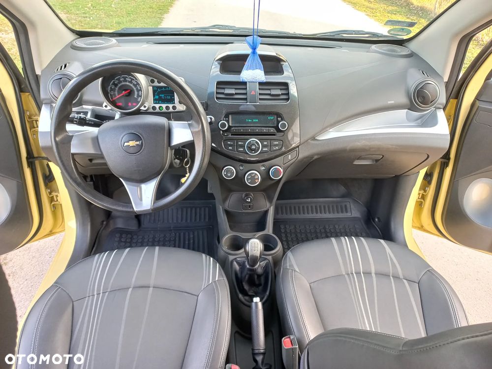 Chevrolet Spark 1.0 - 23