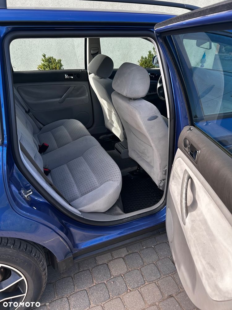 Volkswagen Passat - 10