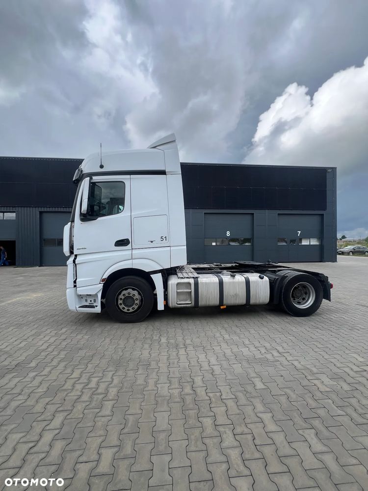 Mercedes-Benz Actros - 2
