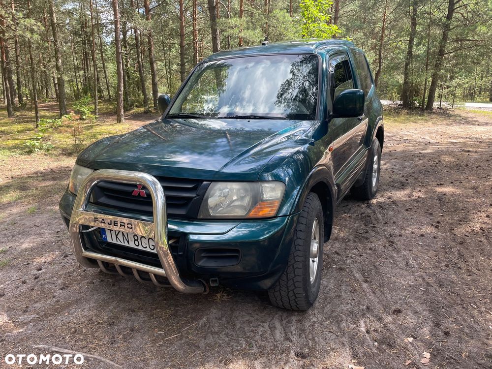 Mitsubishi Pajero - 2