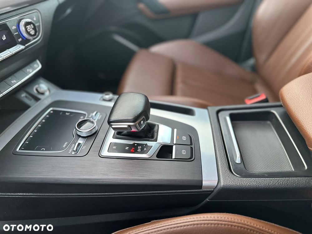 Audi Q5 55 TFSIe quattro S tronic S line - 14