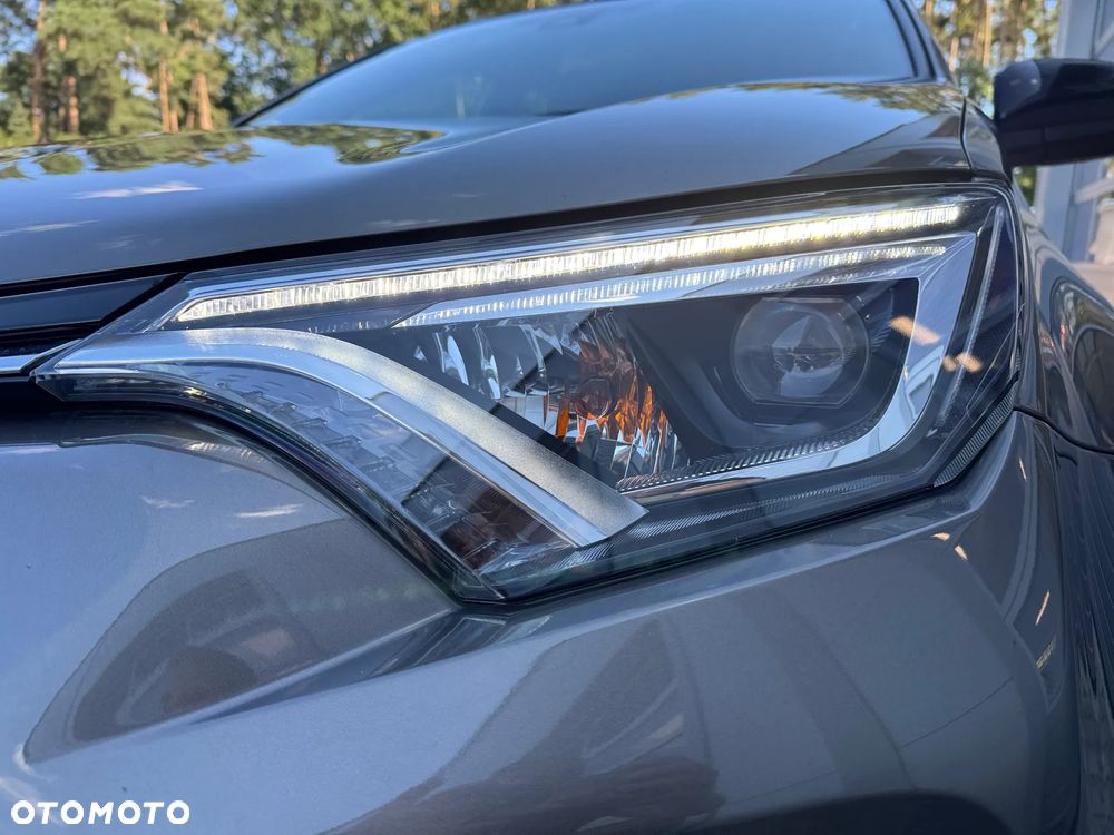 Toyota RAV4 2.0 D-4D Premium 4x2 - 9