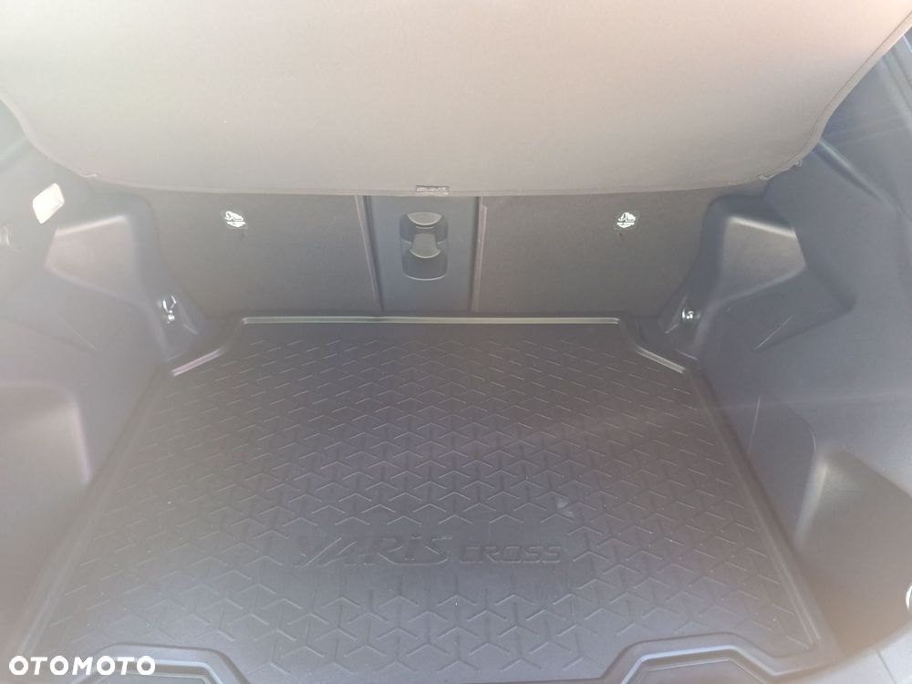 Toyota Yaris Cross Hybrid 1.5 Adventure - 16
