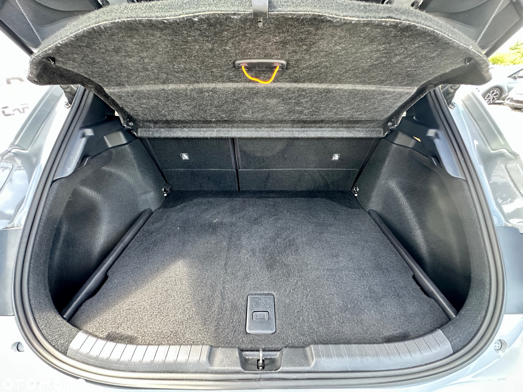 Toyota Corolla 2.0 Hybrid Style - 13