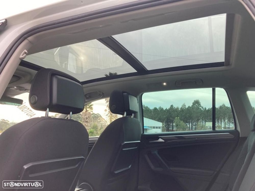 VW Tiguan 2.0 TDI R-Line DSG 4Motion - 32