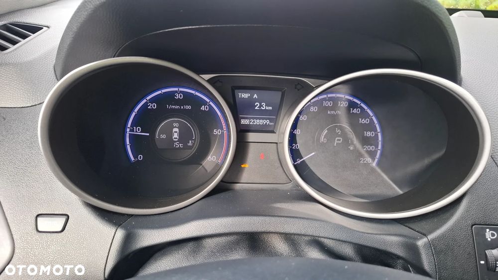 Hyundai ix35 2.0 CRDi 4WD Automatik Finale Gold - 19