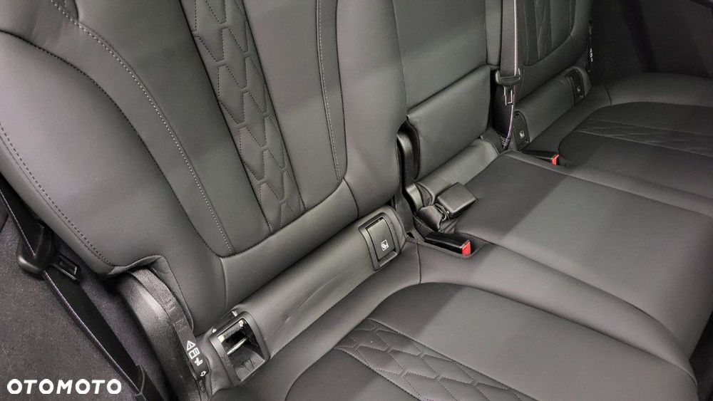 BMW X7 xDrive40d mHEV sport - 29