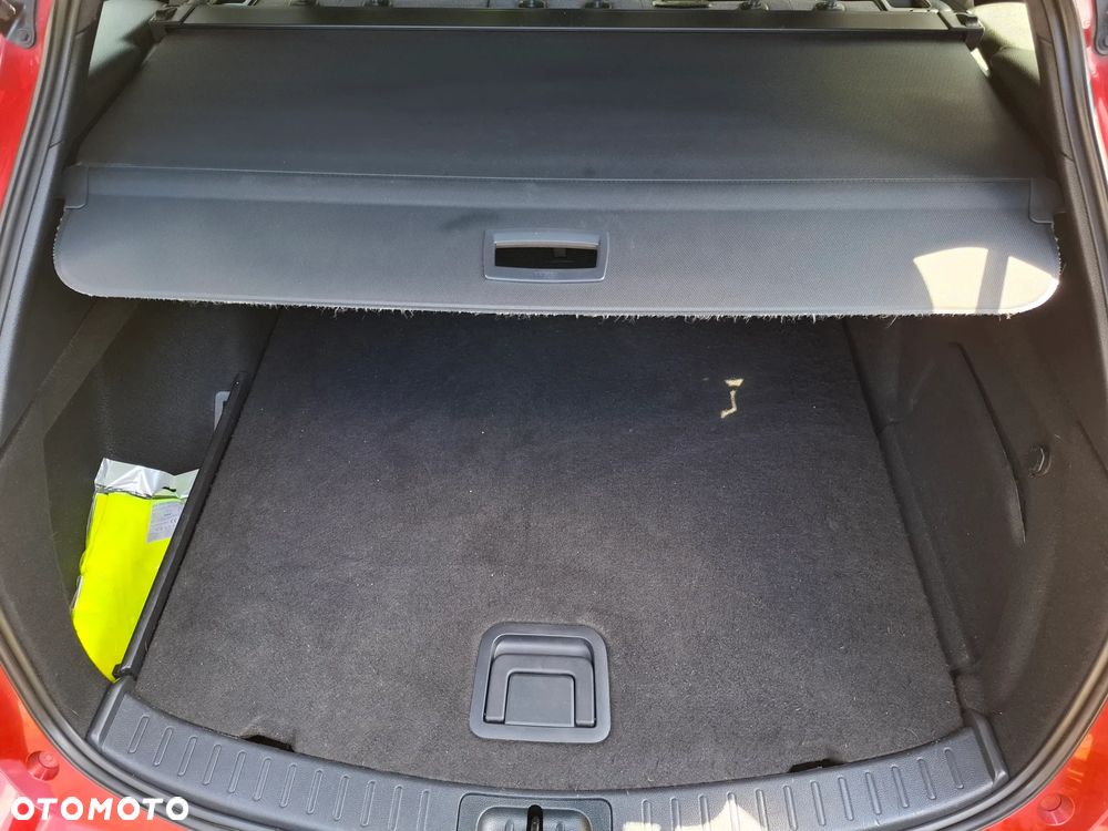 Toyota Corolla 2.0 Hybrid Trek - 28