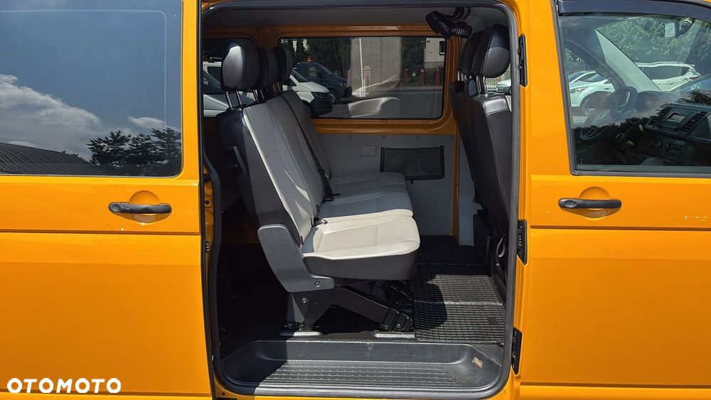 Volkswagen Transporter - 22