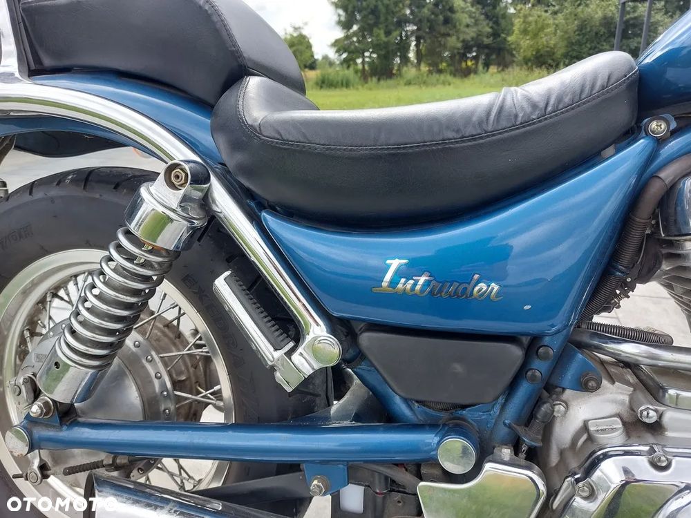 Suzuki Intruder - 9