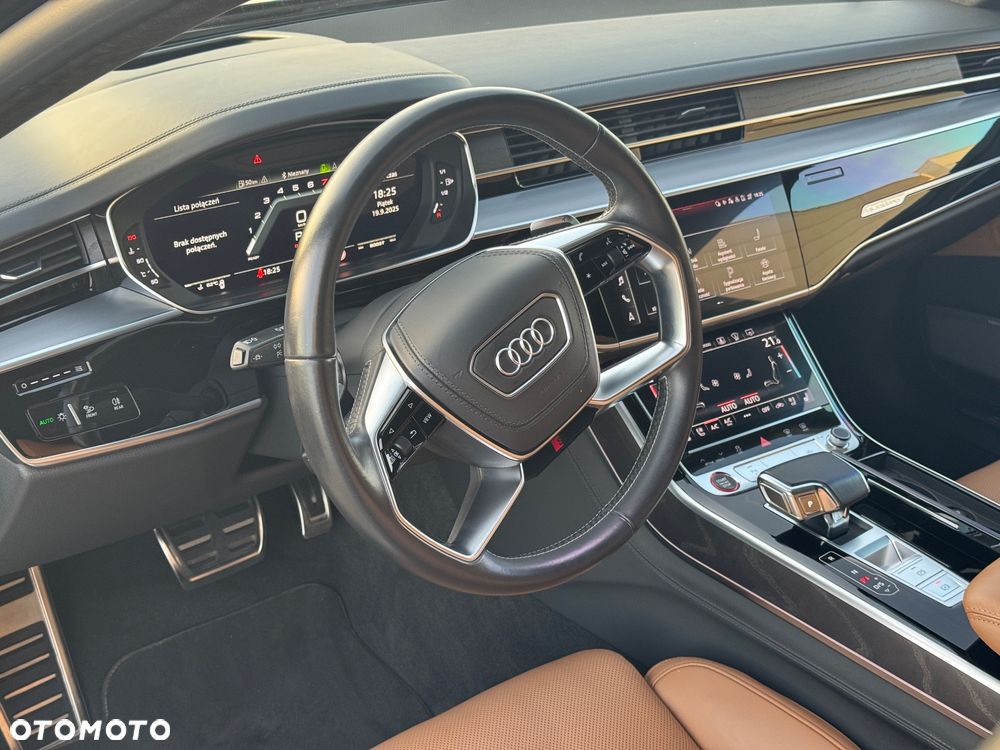 Audi S8 - 15