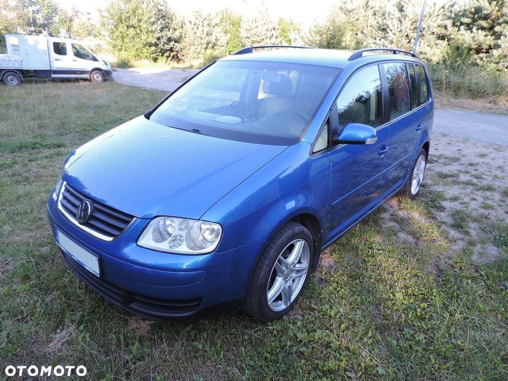 Volkswagen Touran - 1